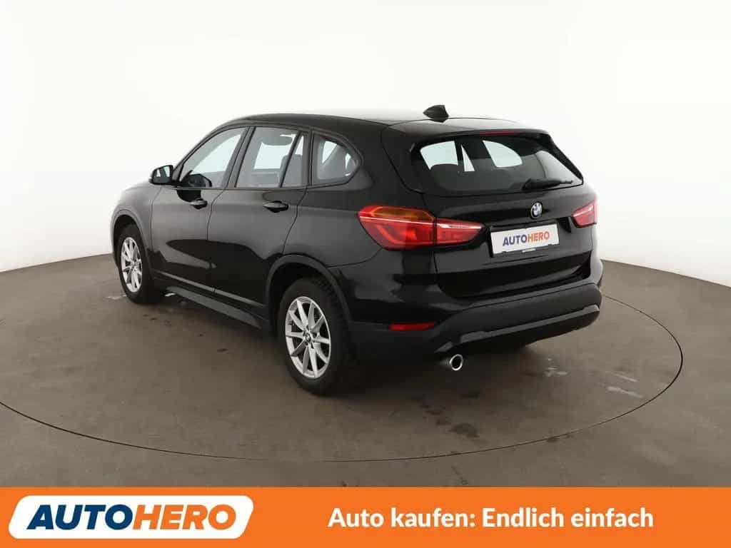BMW X1 sDrive 18i Advantage*NAVI*TEMPO*PDC*SHZ*KLIMA 12/2019-photo-3
