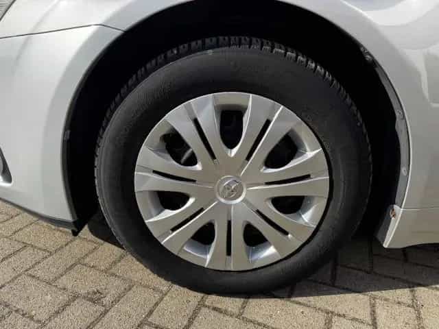 Toyota Avensis Kombi 2.0 Edition SHZ KAMERA FACEL. 03/2015-photo-17