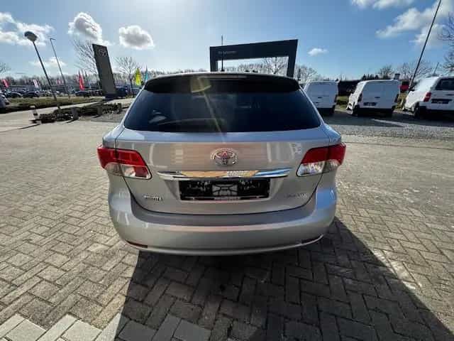 Toyota Avensis Kombi 2.0 Edition SHZ KAMERA FACEL. 03/2015-photo-3