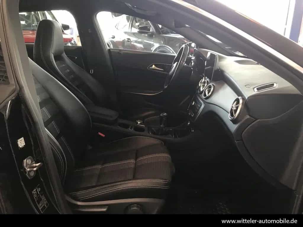 Mercedes-Benz CLA 200 Shooting Brake Urban AHK/LED/Navi/Klima 01/2018-photo-15