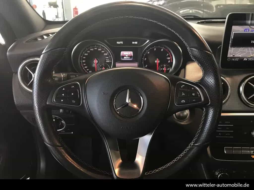 Mercedes-Benz CLA 200 Shooting Brake Urban AHK/LED/Navi/Klima 01/2018-photo-23