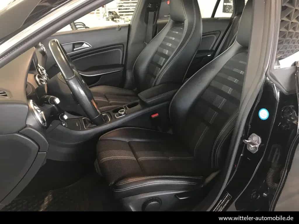 Mercedes-Benz CLA 200 Shooting Brake Urban AHK/LED/Navi/Klima 01/2018-photo-5