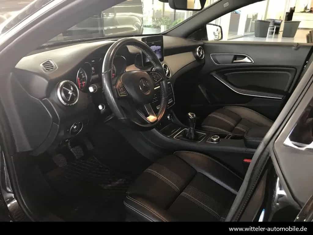 Mercedes-Benz CLA 200 Shooting Brake Urban AHK/LED/Navi/Klima 01/2018-photo-8