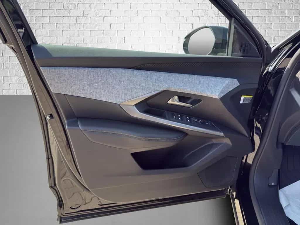 Peugeot 3008 Hybrid 145 DSC6 Allure  Navi/Winterpaket 03/2025-photo-12
