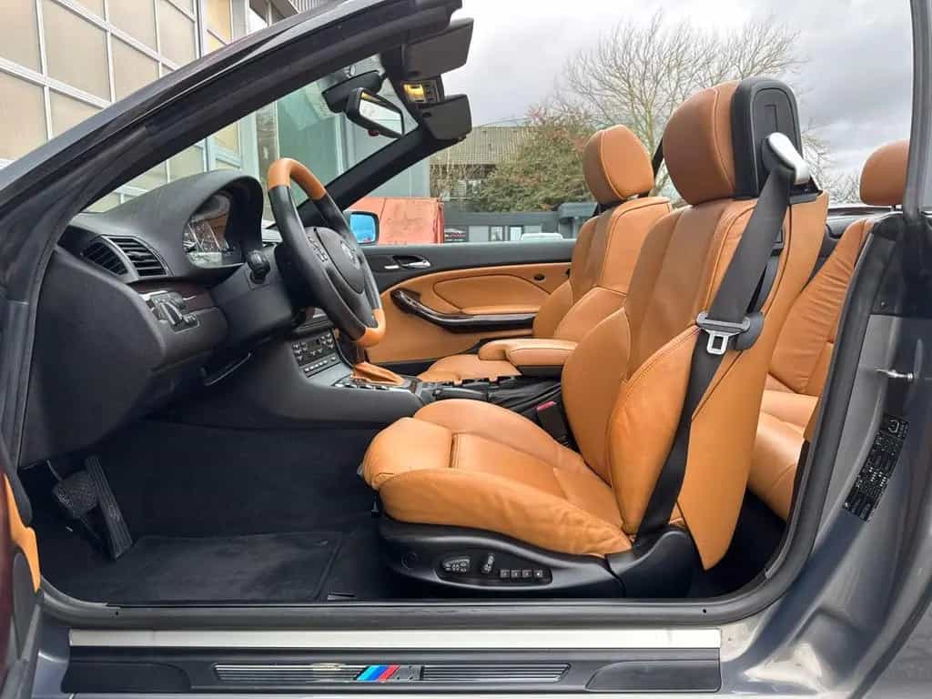 BMW 3 Series 330 Ci Cabrio M-Paket 06/2005-photo-2