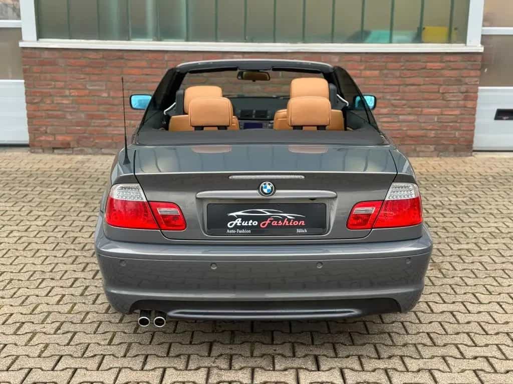 BMW 3 Series 330 Ci Cabrio M-Paket 06/2005-photo-4