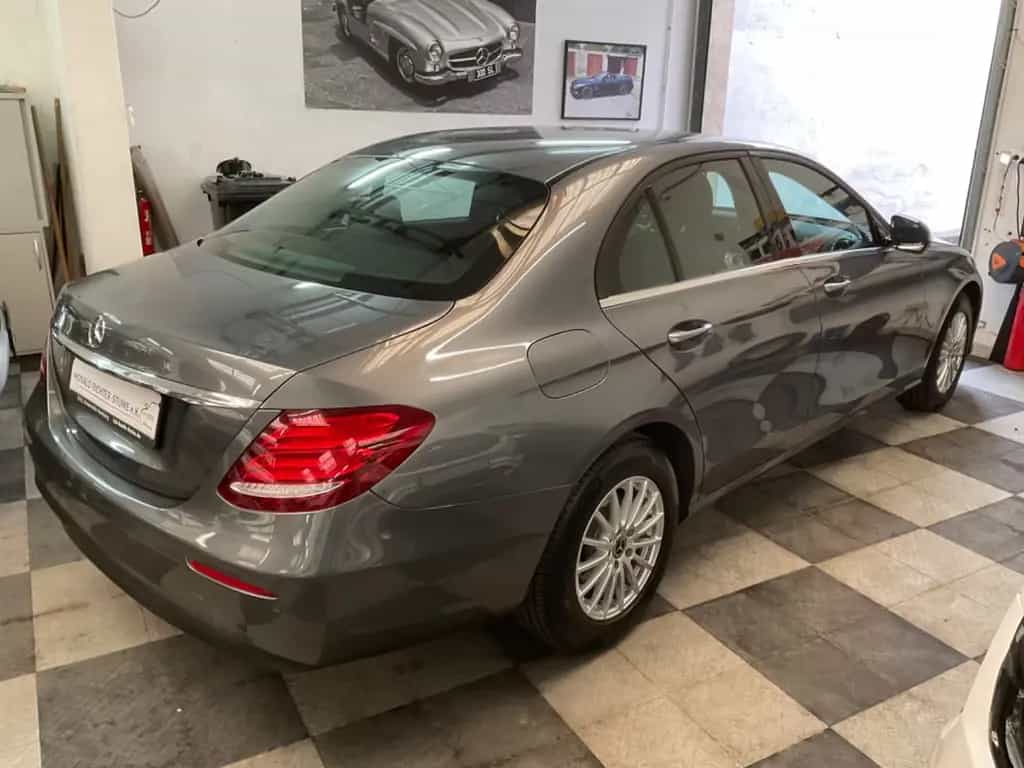 Mercedes-Benz E-Class 200 CGI Navi,LED,6-Gang,Kamera ,1.Hd,SH 10/2017-photo-3