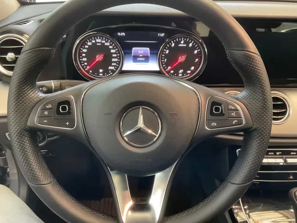 Mercedes-Benz E-Class 200 CGI Navi,LED,6-Gang,Kamera ,1.Hd,SH 10/2017-photo-32