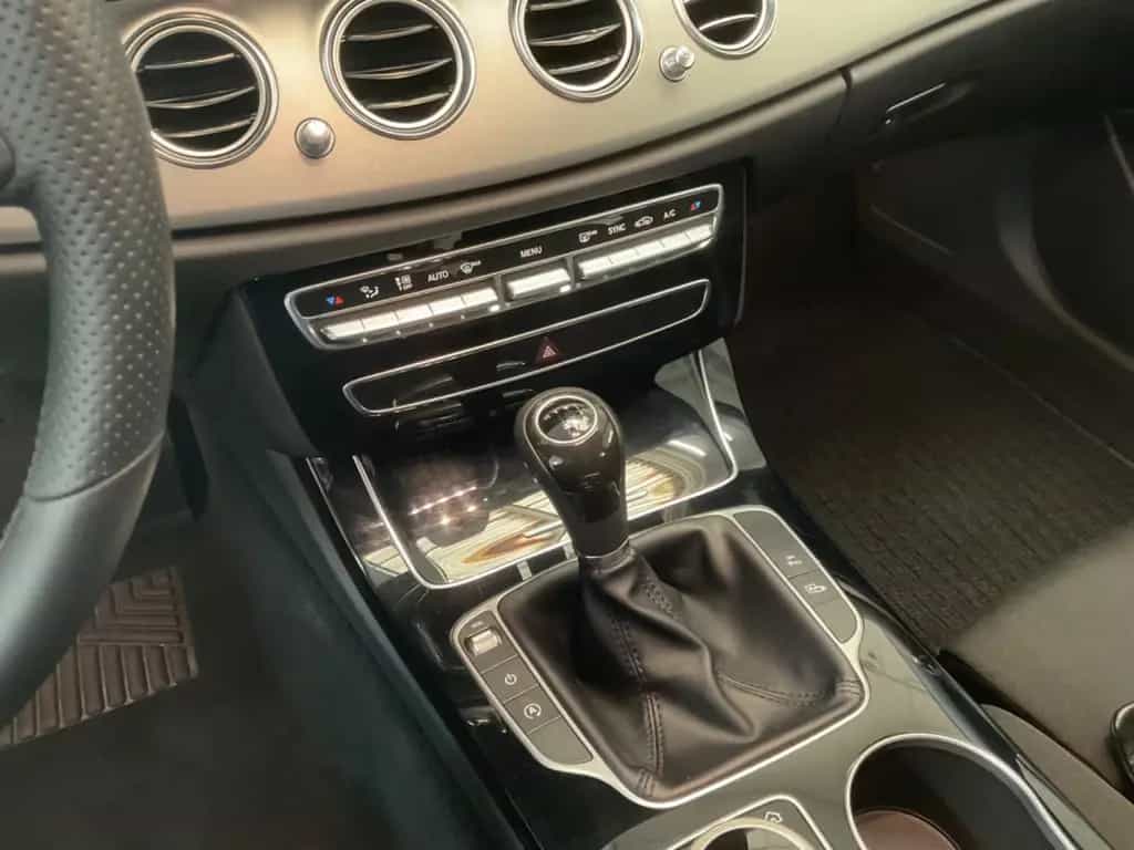Mercedes-Benz E-Class 200 CGI Navi,LED,6-Gang,Kamera ,1.Hd,SH 10/2017-photo-33