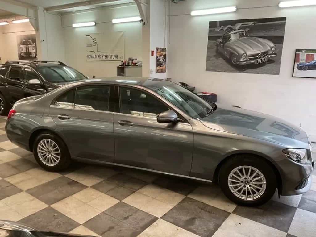 Mercedes-Benz E-Class 200 CGI Navi,LED,6-Gang,Kamera ,1.Hd,SH 10/2017-photo-4