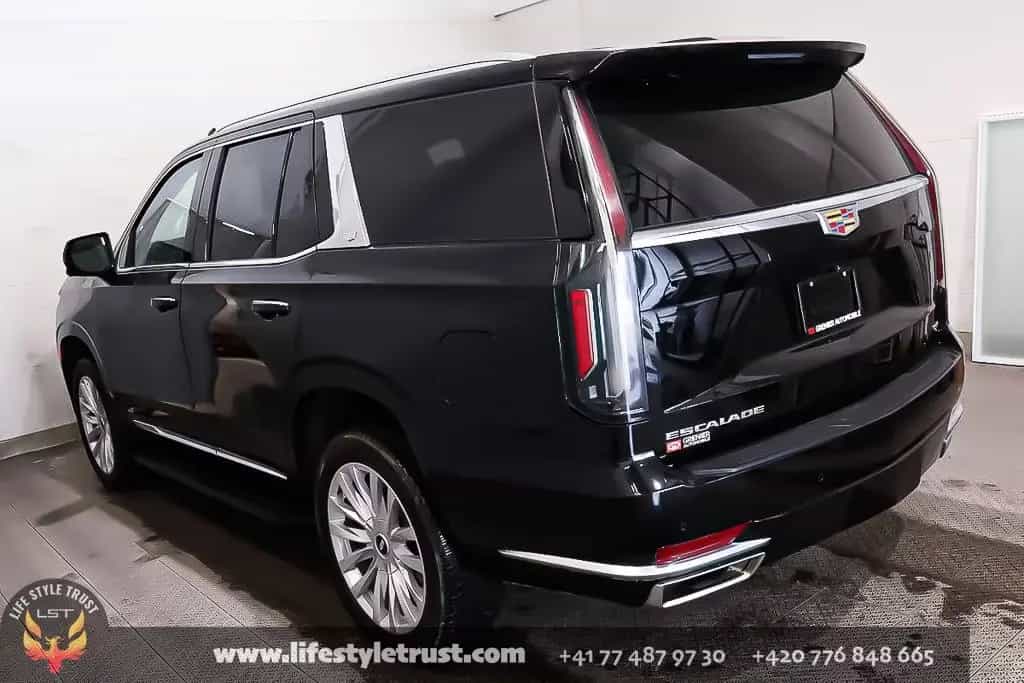 Cadillac Escalade LUXURY 6.2V8 4WD € 68.500 T1 EU EXPORT 06/2023-photo-2