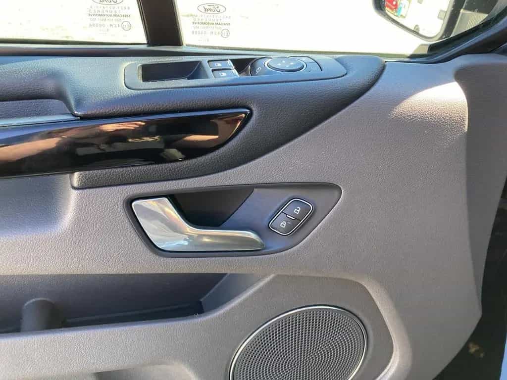 Ford Tourneo Custom 2.0 TDCI Titanium KAMERA+SHZ+DAB 11/2018-photo-19