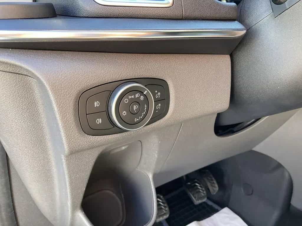Ford Tourneo Custom 2.0 TDCI Titanium KAMERA+SHZ+DAB 11/2018-photo-20