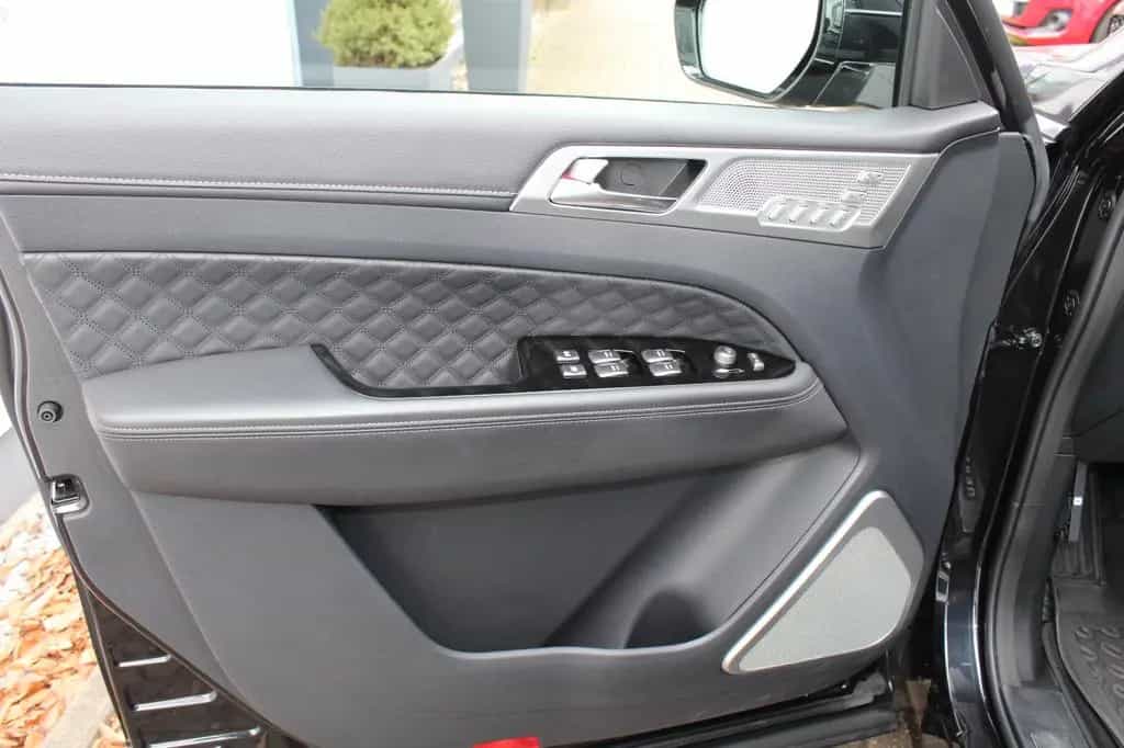 Ssangyong REXTON 2.2 Diesel e-XDi 220 Sapphire 4WD AT 03/2023-photo-9