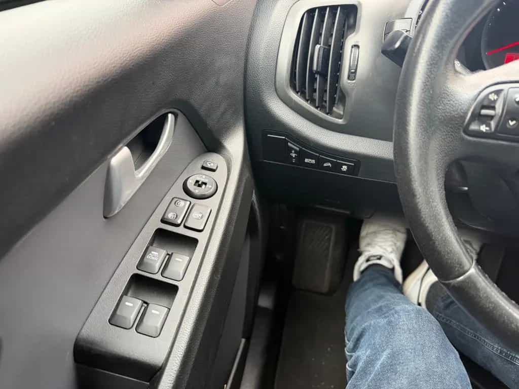 Kia Sportage Spirit 4WD AUTOMATIK+LEDER+NAVI+KAMERA 03/2012-photo-18