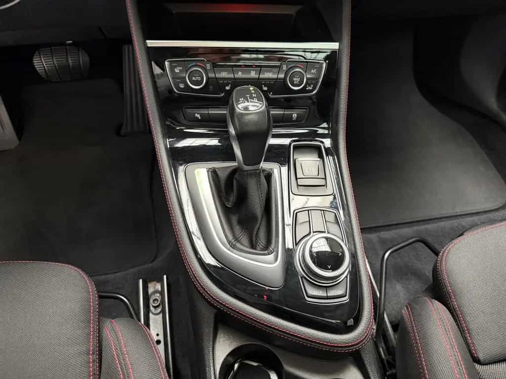 BMW 2 Series 218 GRAN TOURER SPORT AUTOMAT+KLIMA+NAV+PANO+TÜV 05/2016-photo-12