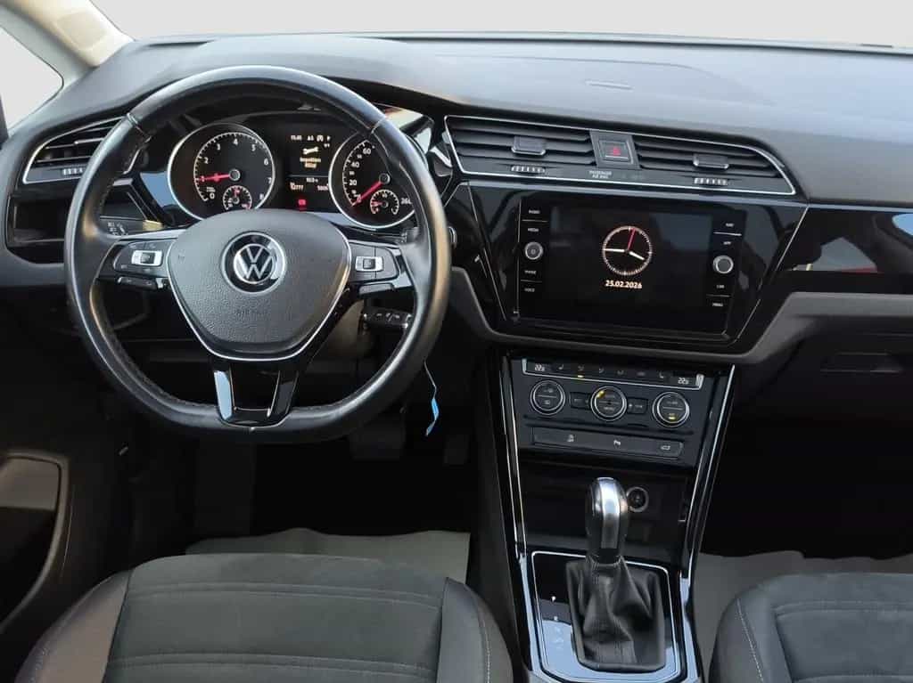 Volkswagen Touran 1.5 TSI DSG Highline AHK NAVI LED RFK 03/2021-photo-16
