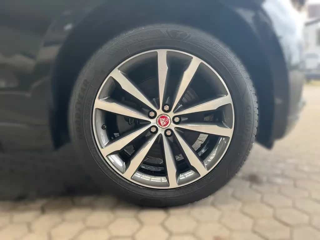 Jaguar F-Pace 30d R-Sport AWD LED+Navi+SHZ+Kamera+PDC+ 01/2019-photo-7