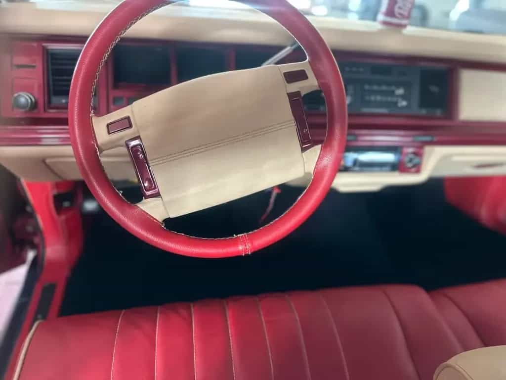 Lincoln Town Car Signature Series 07/1991-photo-11