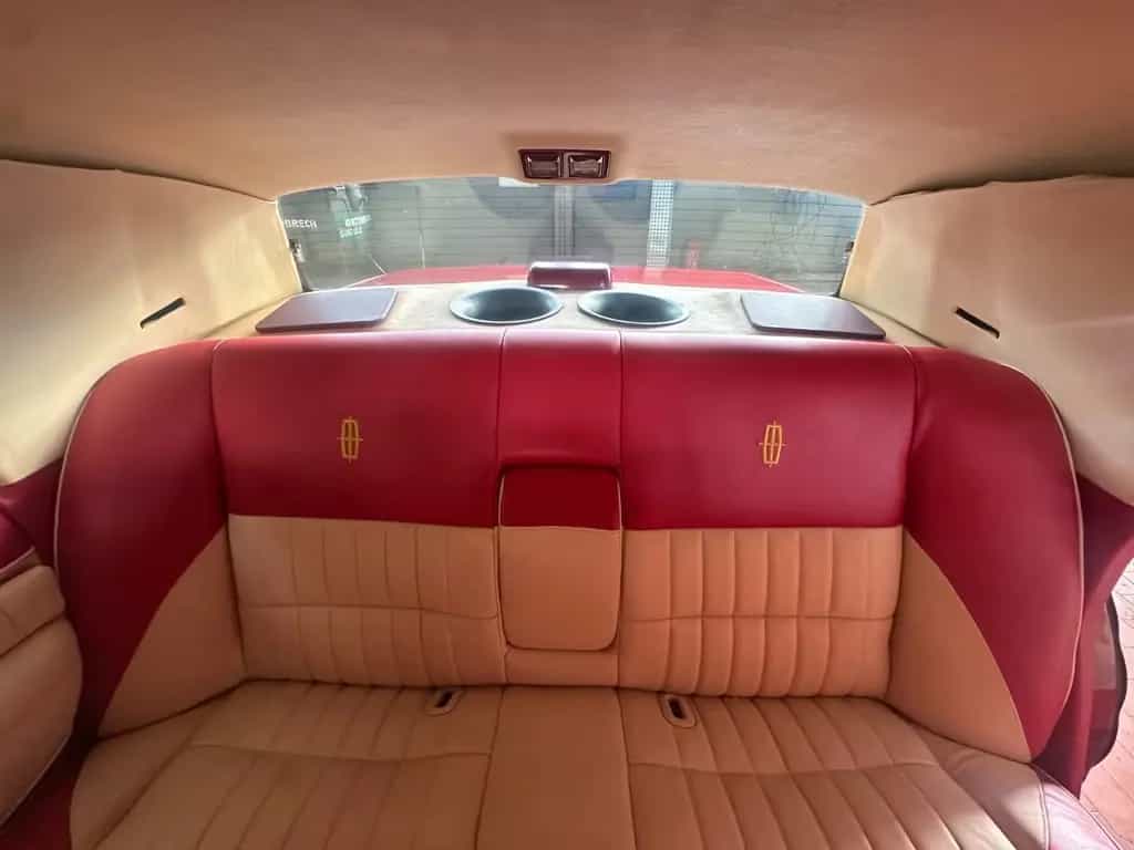 Lincoln Town Car Signature Series 07/1991-photo-13