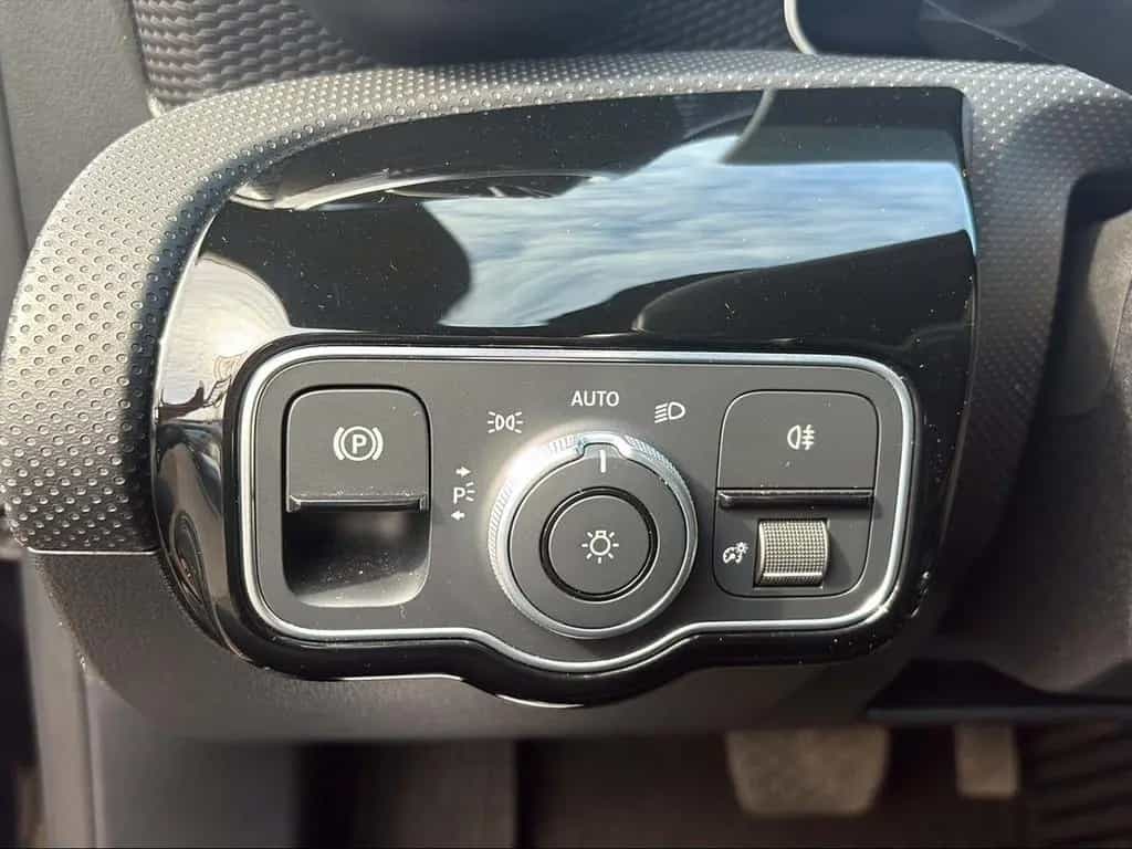 Mercedes-Benz CLA-Class 250 4M SB LEDER LED-HP DSC RFK STHZG MBUX 07/2020-photo-14