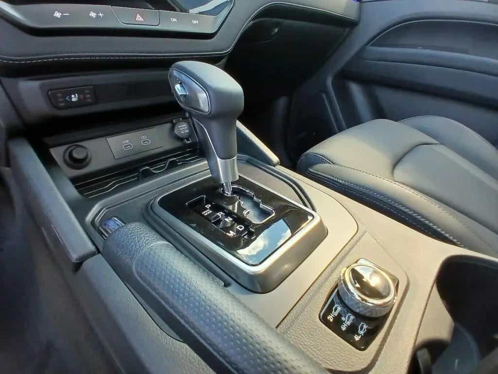 Ssangyong MUSSO Grand AT 4WD 360 Leder AHK 04/2025-photo-9
