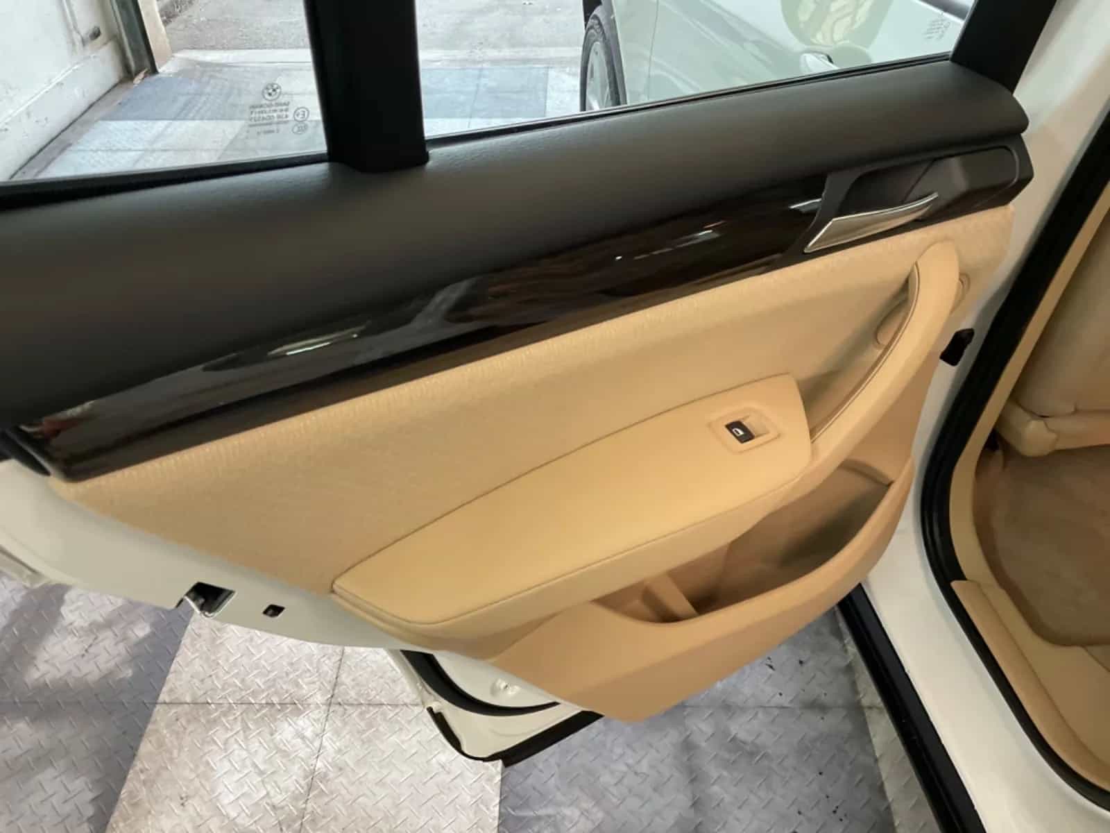 BMW X3 01/2012-photo-23