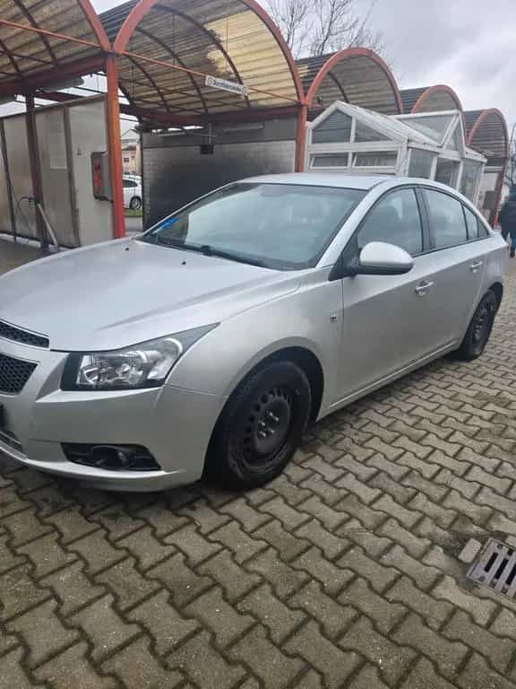 Chevrolet Cruze 1.6 LS Benziner LS 12/2010-photo-0