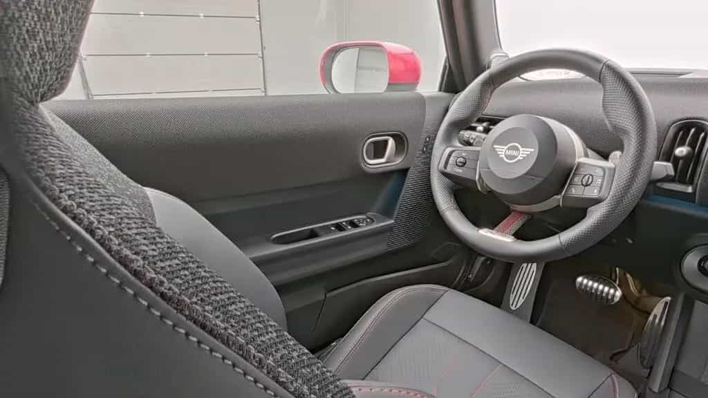MINI John Cooper Works Cabrio 04/2025-photo-10