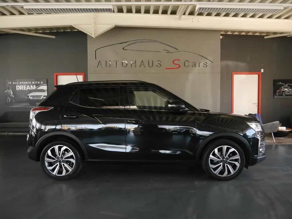 Ssangyong Tivoli 1.6 e-XDi Sapphire 2WD*Navi*Leder* 07/2020-photo-1