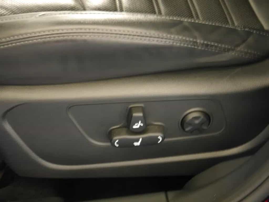 Ssangyong Tivoli 1.6 e-XDi Sapphire 2WD*Navi*Leder* 07/2020-photo-19