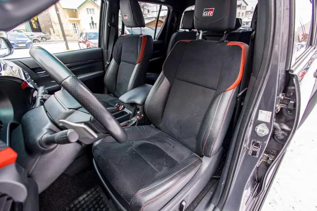 Toyota Hilux 06/2024-photo-25