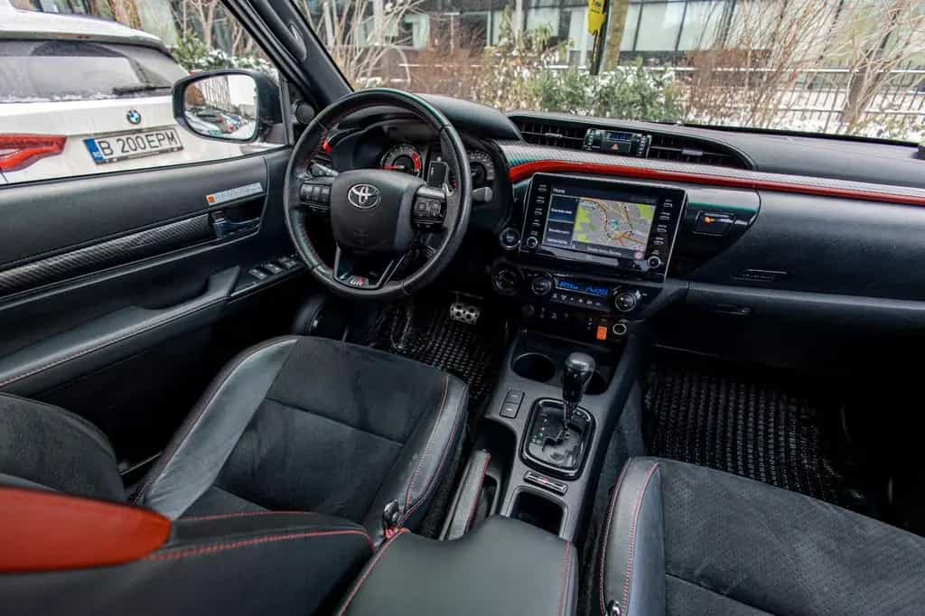Toyota Hilux 06/2024-photo-28