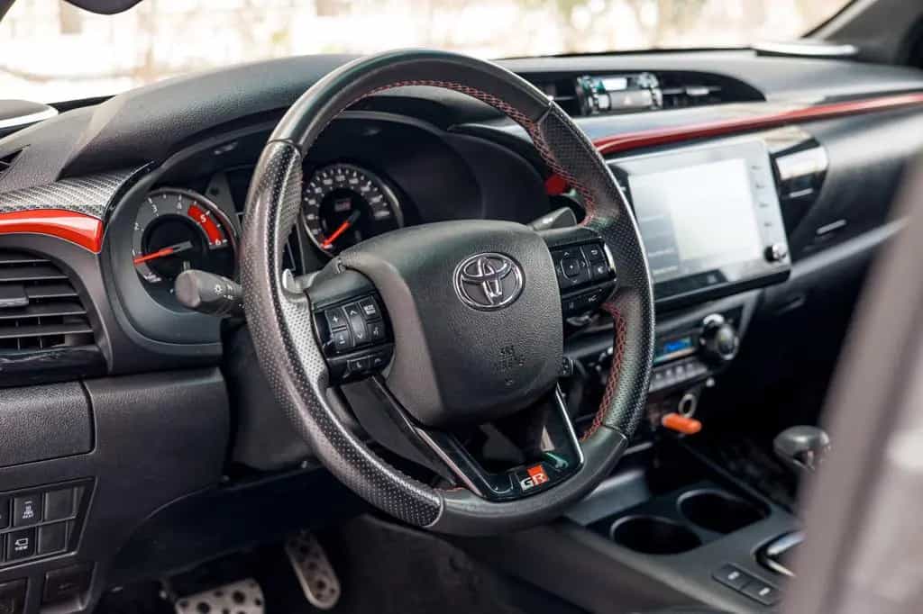 Toyota Hilux 06/2024-photo-9