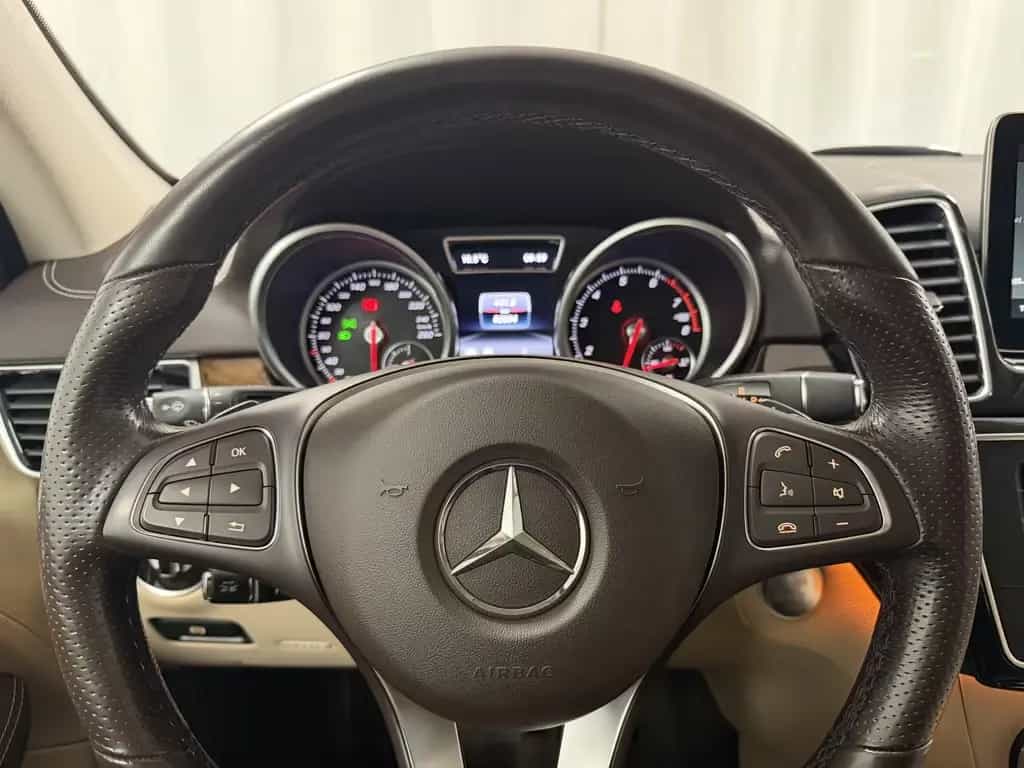 Mercedes-Benz GLE 500 4Matic AMG Line Night AHK Standheizung 04/2016-photo-13