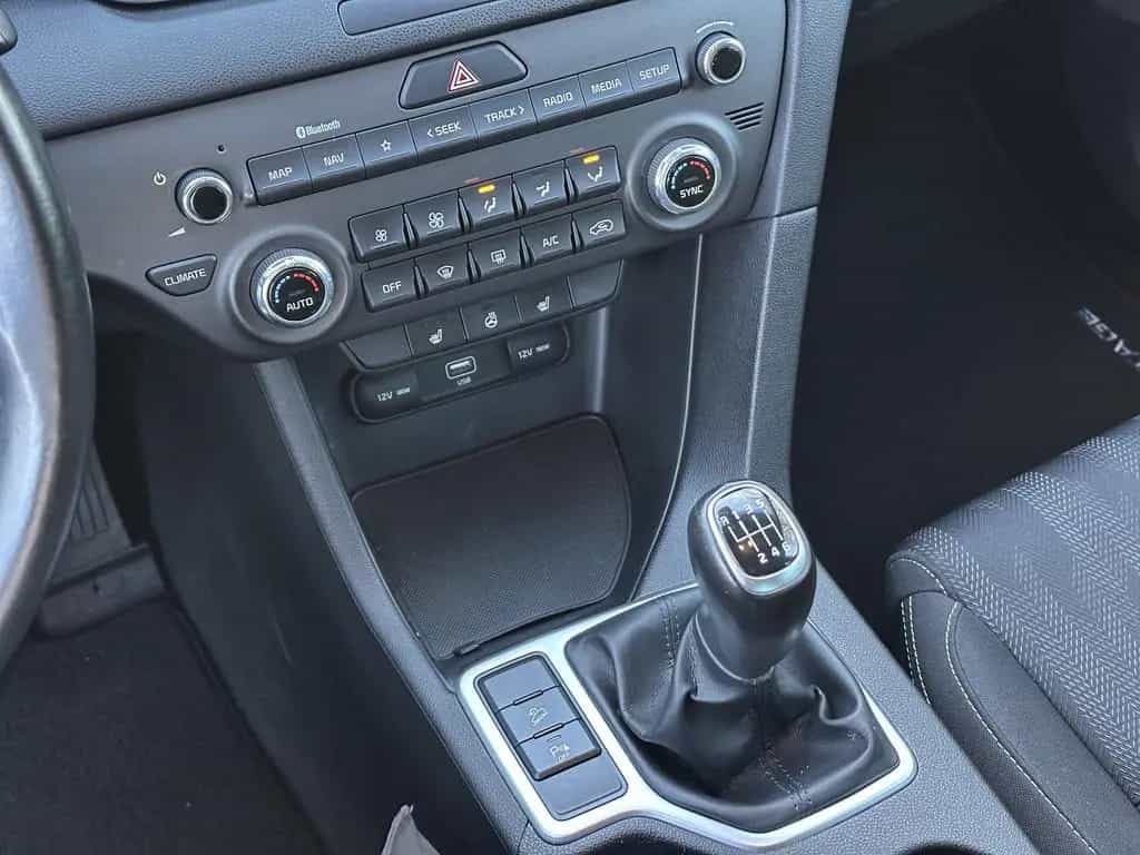 Kia Sportage Vision ALLWETTER AHK 4xSHZ LHZ 03/2021-photo-17