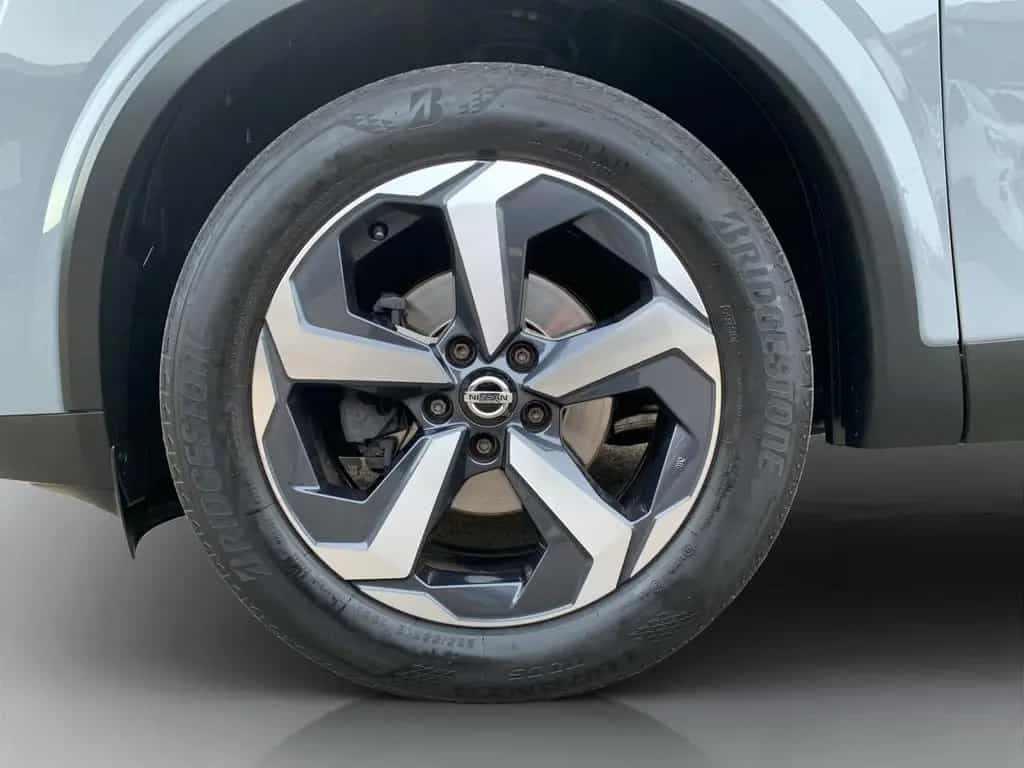 Nissan Qashqai 1.3 DIG-T Premiere Edition / LED / Pano. 11/2021-photo-18