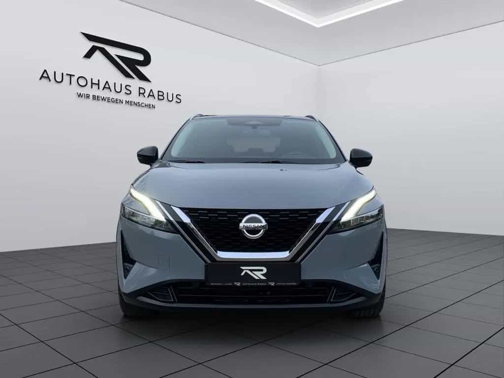 Nissan Qashqai 1.3 DIG-T Premiere Edition / LED / Pano. 11/2021-photo-2