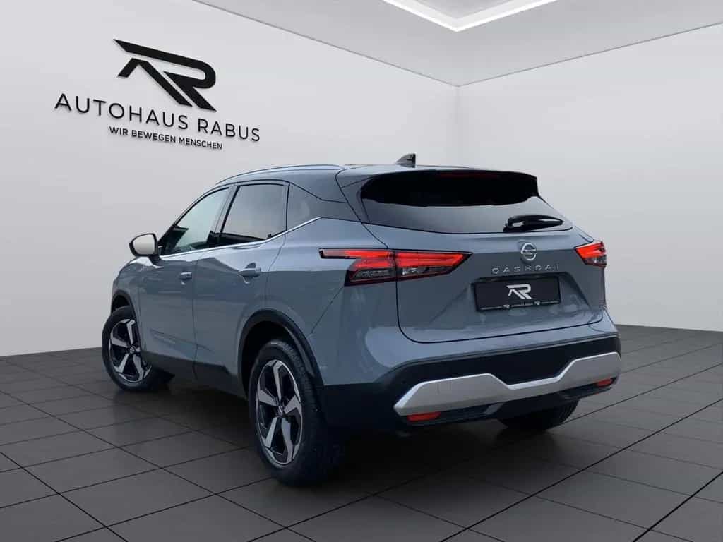 Nissan Qashqai 1.3 DIG-T Premiere Edition / LED / Pano. 11/2021-photo-4