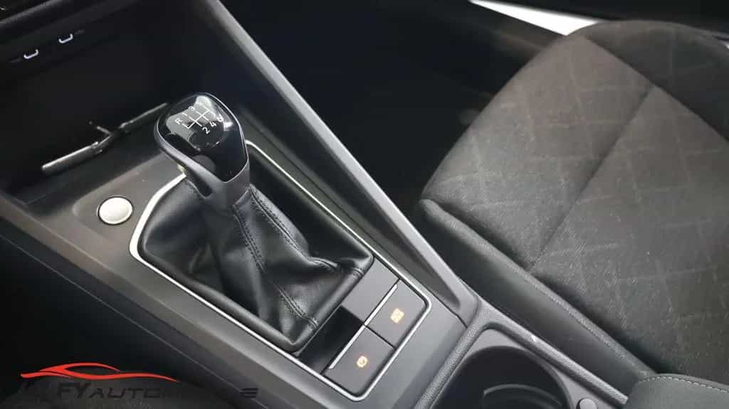 Volkswagen Golf Life* AHK* Android* CarPlay* Garantie 10/2020-photo-18