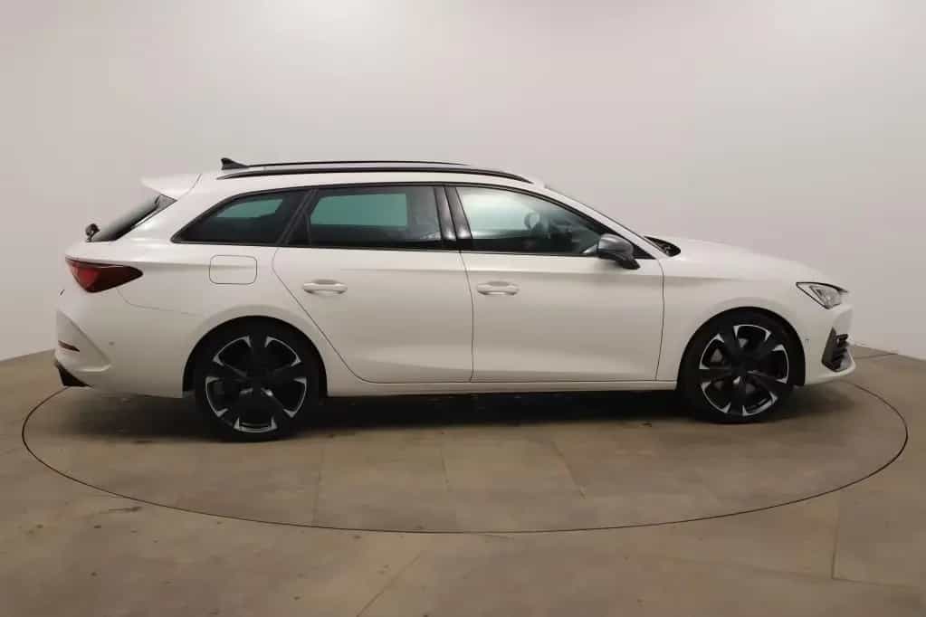 Cupra Leon SP VZ 2.0 TSI 228kW DSG LED*RFK*PANO*4x4*PD 01/2024-photo-13