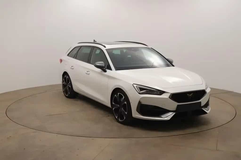 Cupra Leon SP VZ 2.0 TSI 228kW DSG LED*RFK*PANO*4x4*PD 01/2024-photo-2