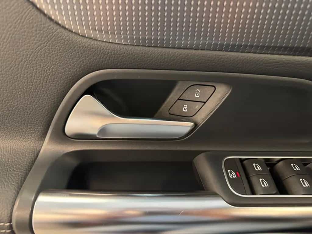 Mercedes-Benz B-Class 250 Prog. 7G-DCT PTS AHK LED SHZ StandH Rü-Ka 03/2019-photo-13