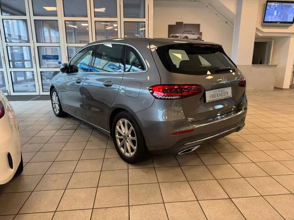 Mercedes-Benz B-Class 250 Prog. 7G-DCT PTS AHK LED SHZ StandH Rü-Ka 03/2019-photo-2