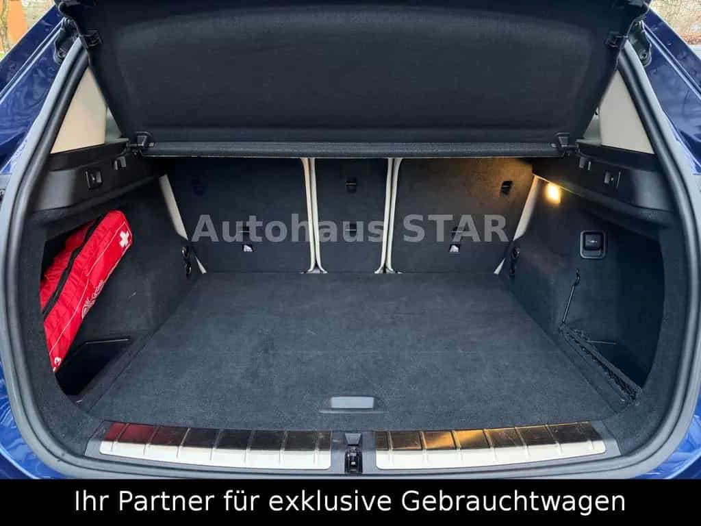 BMW X1 xDrive 18d Sport Line / KAMERA - LEDER - PANO 04/2018-photo-17