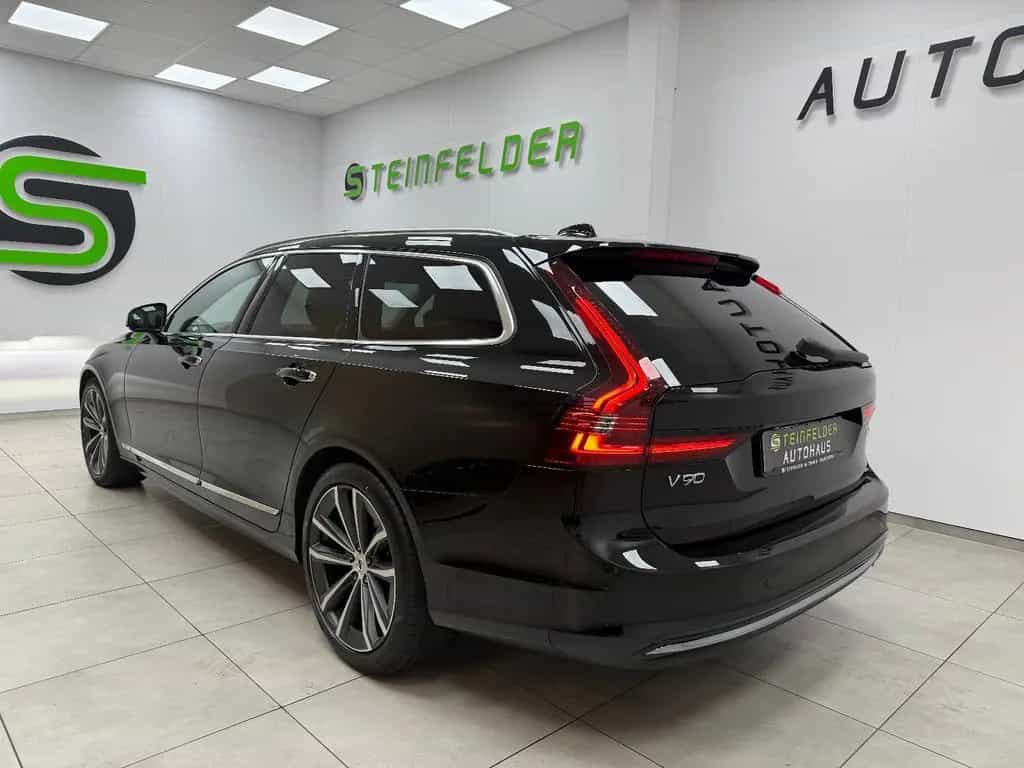 Volvo V90 B4 Inscription / ACC/  LED / SHZ /  PANORAMA 02/2022-photo-4