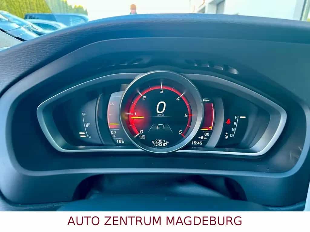Volvo V40 Momentum *NAVI*KAMERA*LED*TOTEWINKEL*SPURH* 07/2016-photo-15