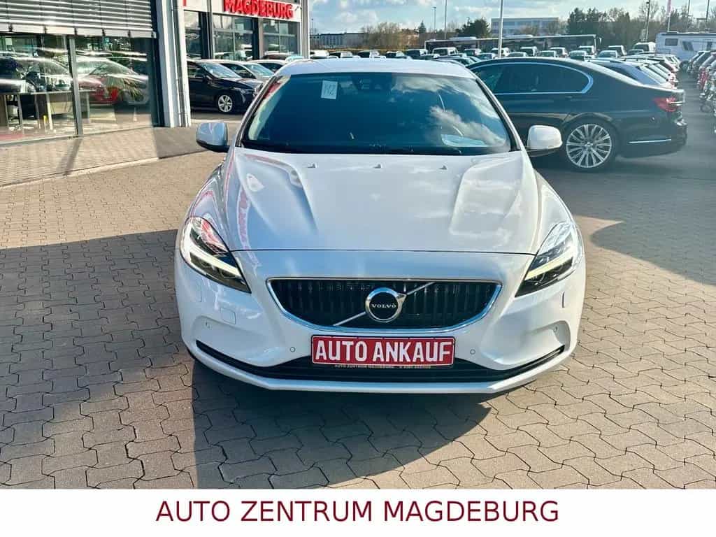 Volvo V40 Momentum *NAVI*KAMERA*LED*TOTEWINKEL*SPURH* 07/2016-photo-2