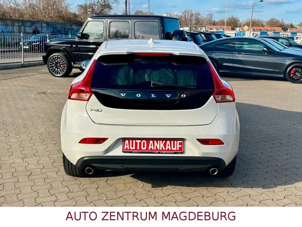 Volvo V40 Momentum *NAVI*KAMERA*LED*TOTEWINKEL*SPURH* 07/2016-photo-6