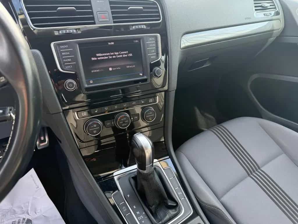 Volkswagen Golf VII V. Allstar DSG*SHZ*PDC*FSP*APPLE CAR* 03/2017-photo-12